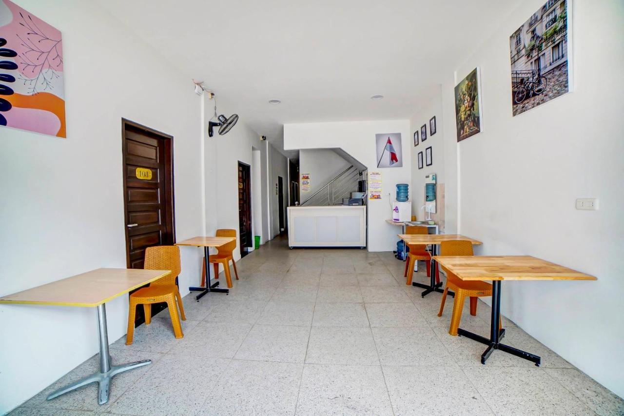 Oyo 91211 Mega Comfort Guest House 메단 외부 사진