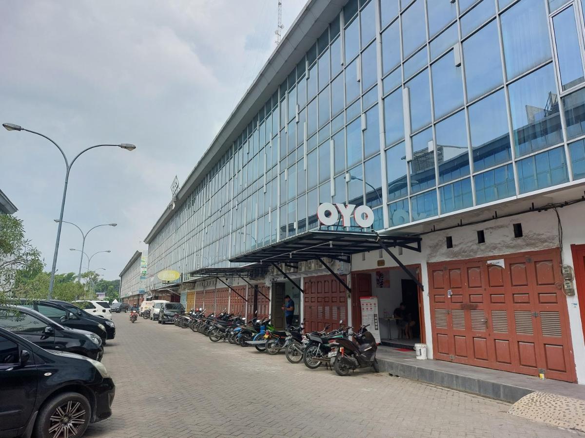 Oyo 91211 Mega Comfort Guest House 메단 외부 사진