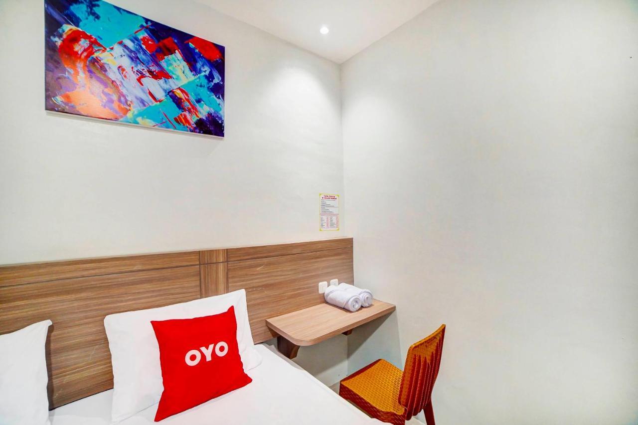 Oyo 91211 Mega Comfort Guest House 메단 외부 사진